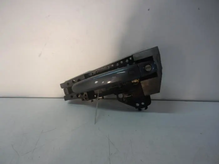 Door lock mechanism 4-door, front left Audi Q3