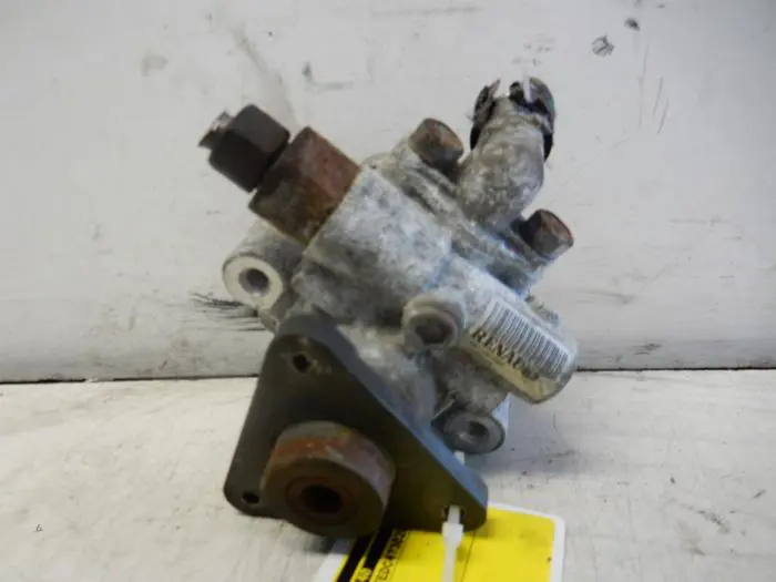 Power steering pump Renault Master