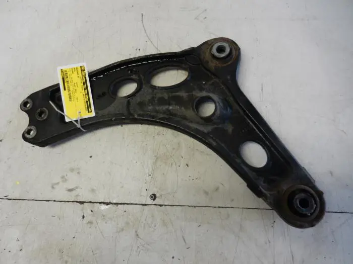 Front wishbone, right Opel Vivaro