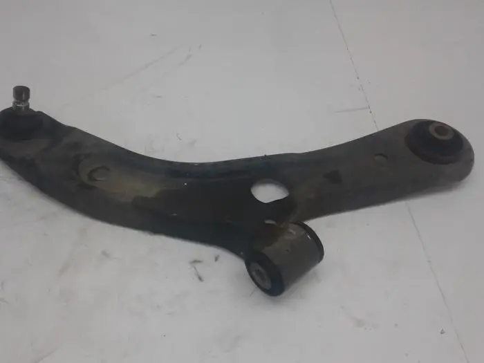 Front wishbone, right Opel Agila 08-