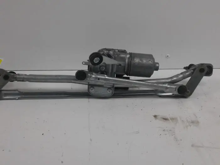 Front wiper motor Audi Q5