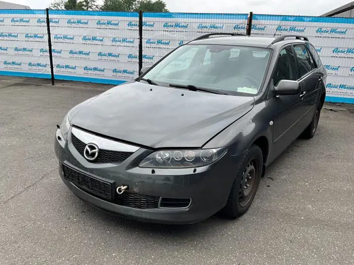 Mazda 6.